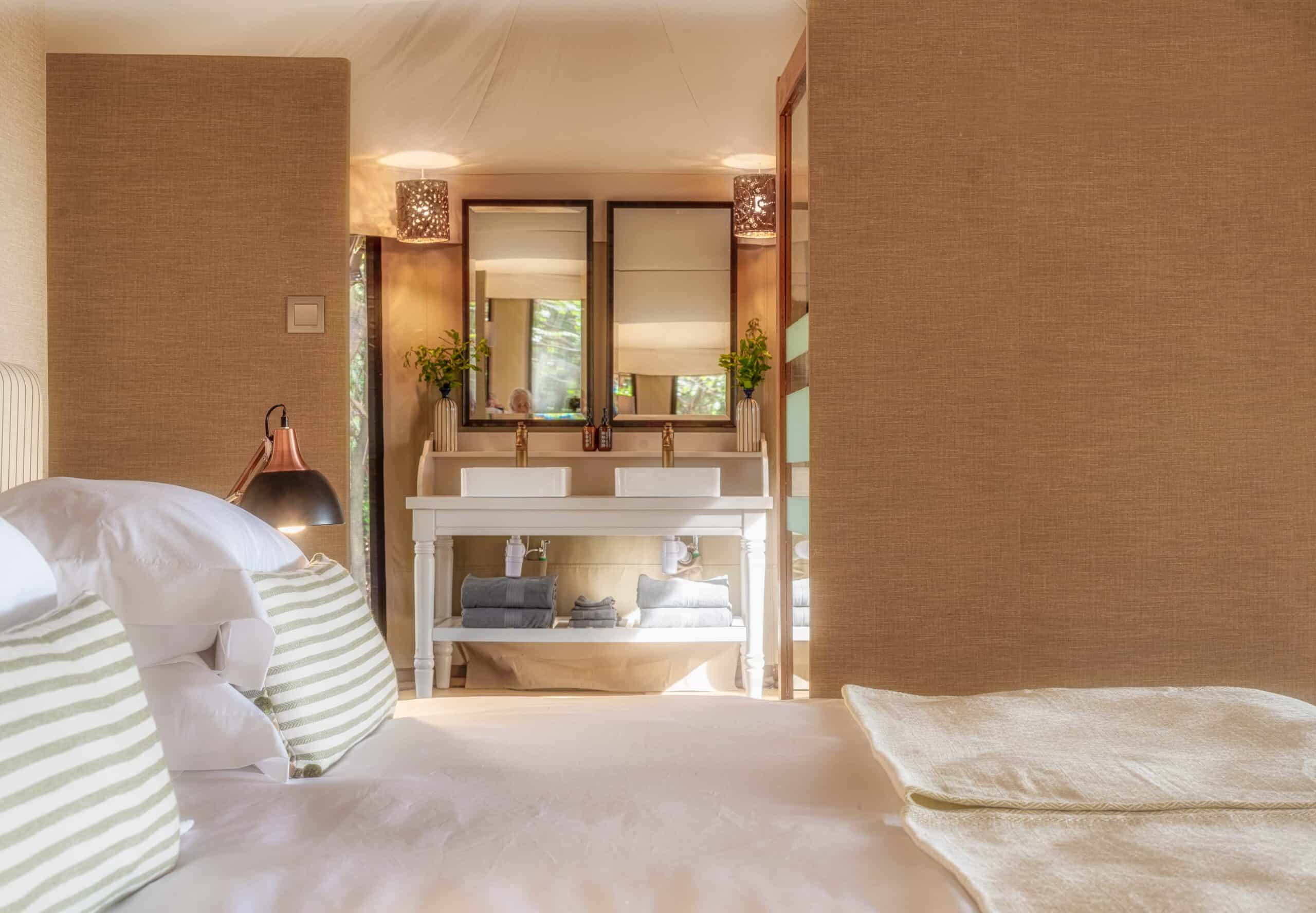 premium tent at ilkeliani camp