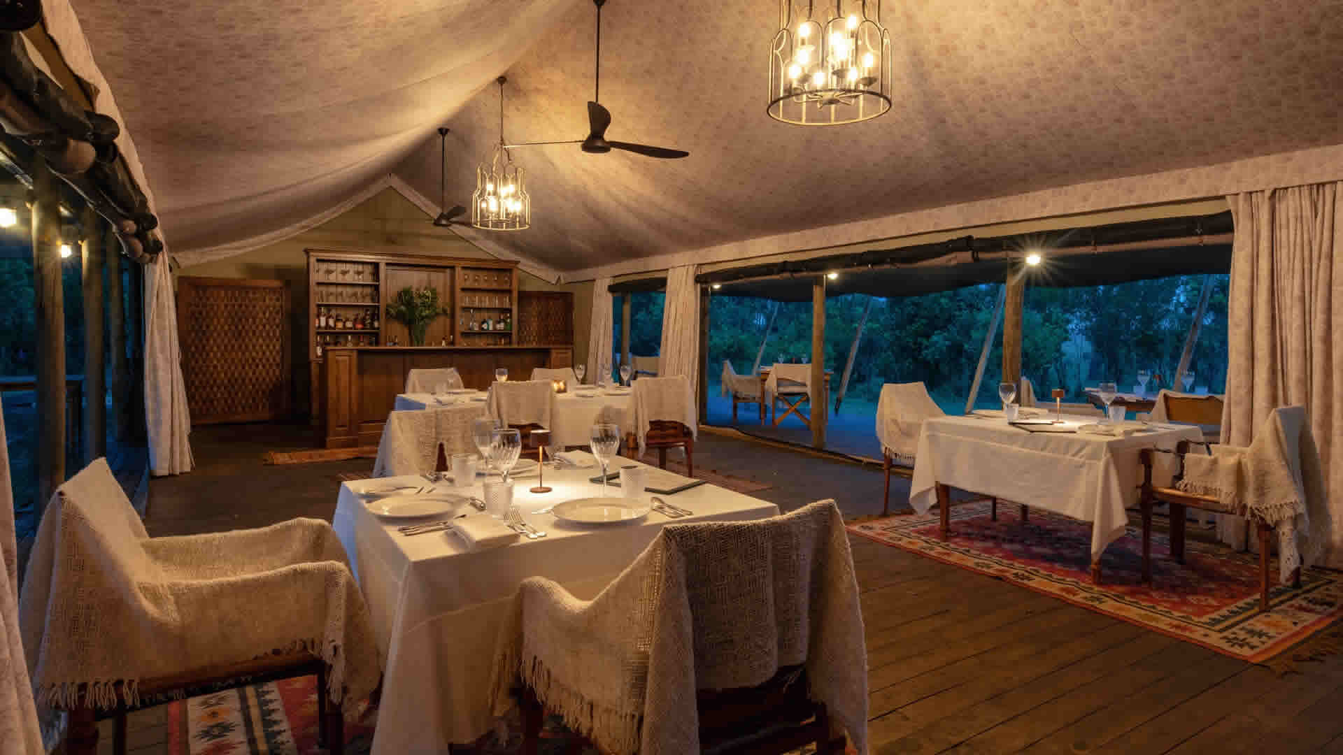 food and drink at paradise plains